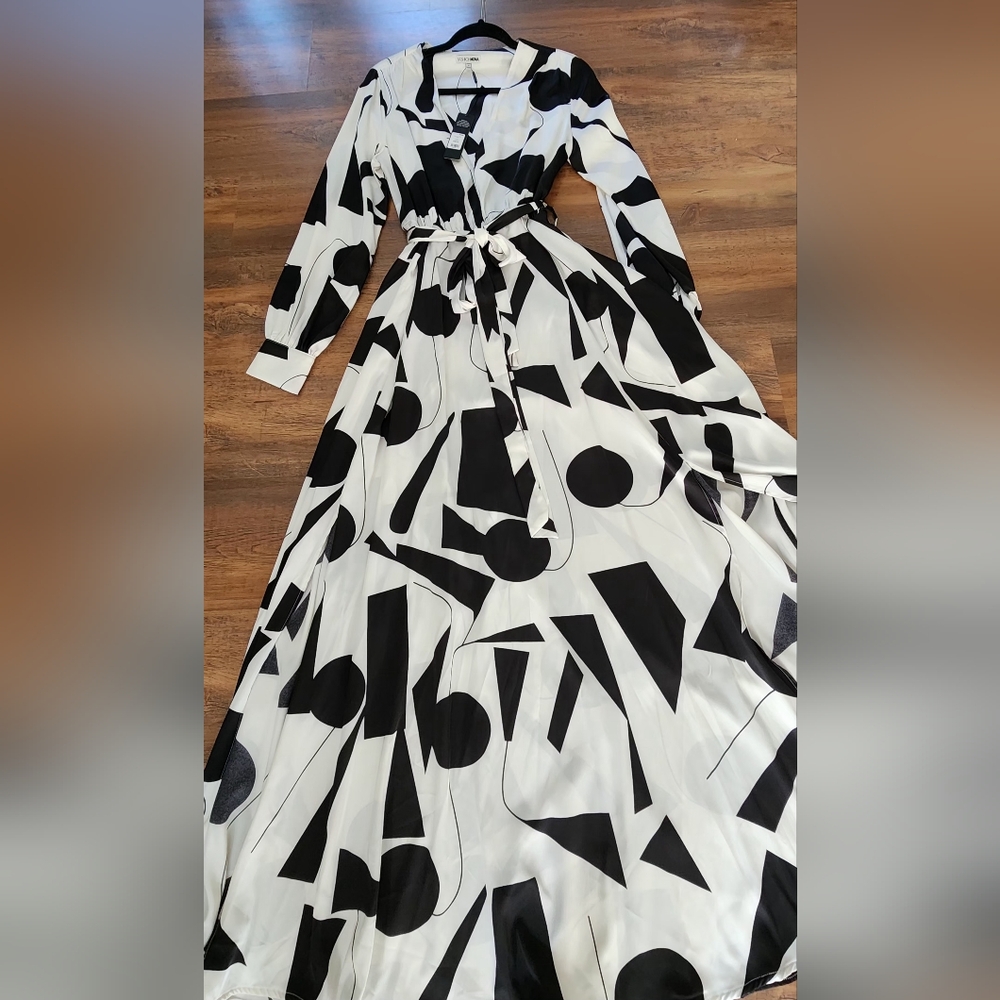 Fashion Nova Black and White Vida Loca Abstract Long Sleeve Dress - Picture 3 of 7